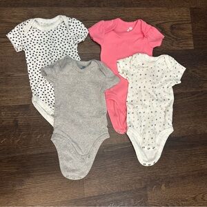 Small Story Onesies 0-3 Month Baby Girl 4-Pack Cheerio Hearts Pink & Gray